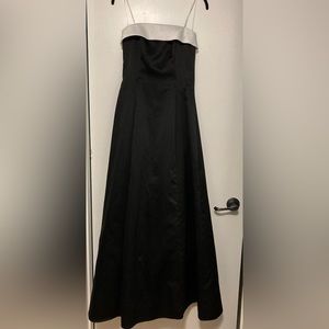 Urban Girl Nites prom or wedding guest gown. Size 5/6. Strapless black & white.